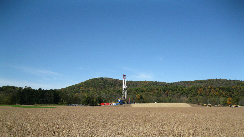 Upper_Fairfield_Township_gas_well_1a